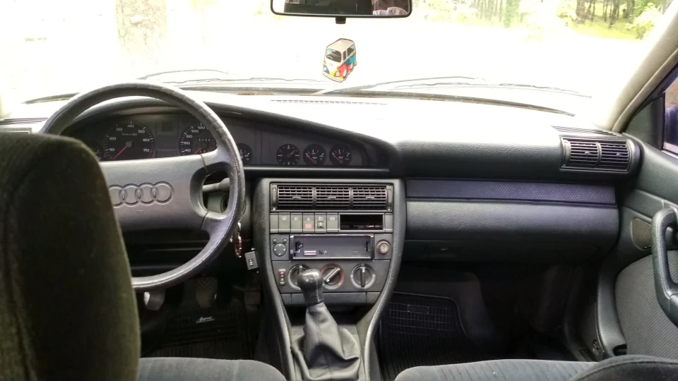 Audi 100 2.3 4