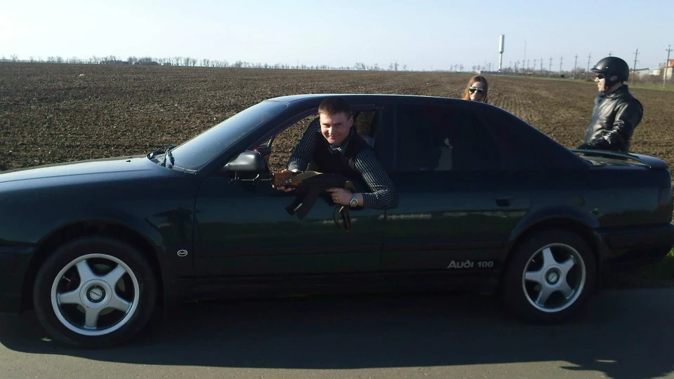 Audi 100 2.3