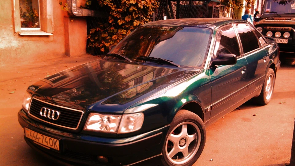 Audi 100 2.3 4
