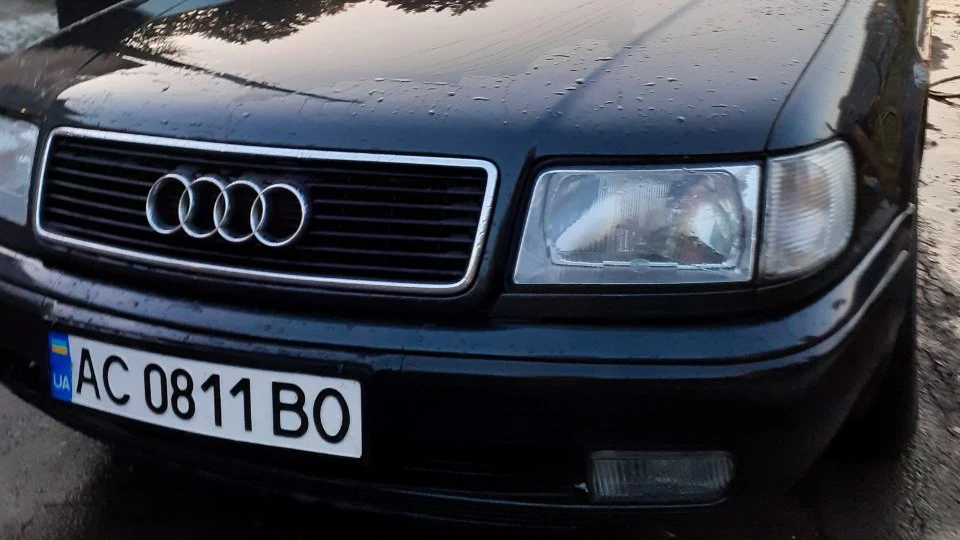 Audi 100 2.6 V6 4