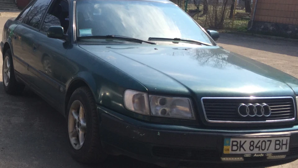 Audi 100 2.8 бензин