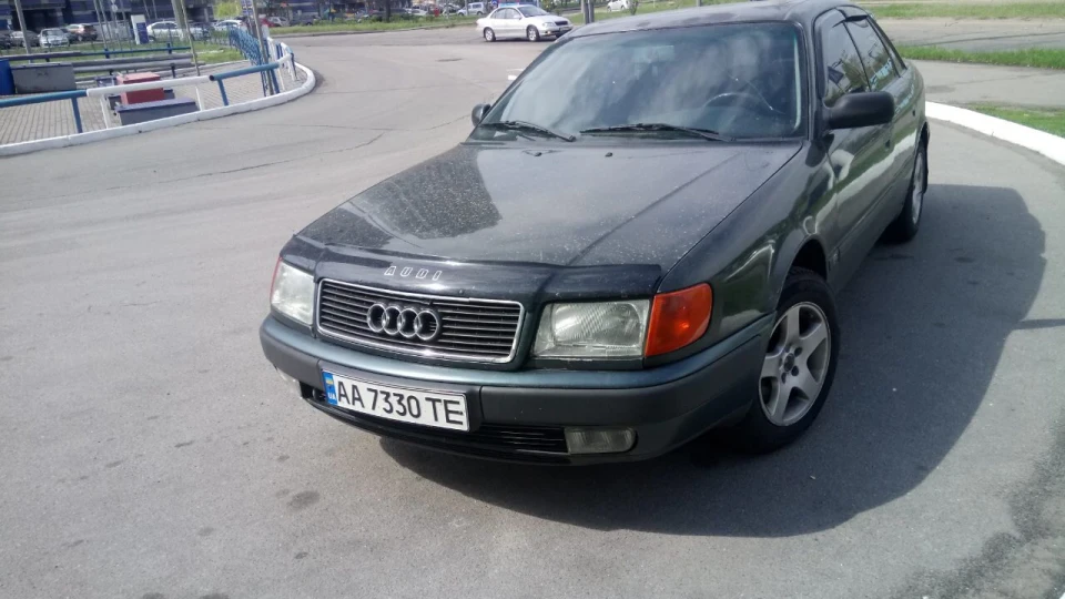 Audi 100 2.8 або 2.6 розберемося)) 2