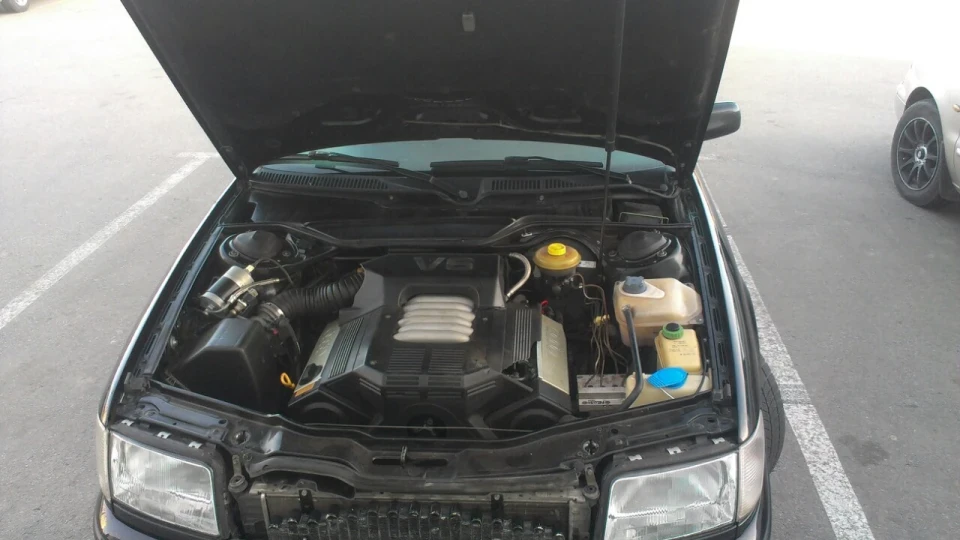 Audi 100 2.8 V6 2
