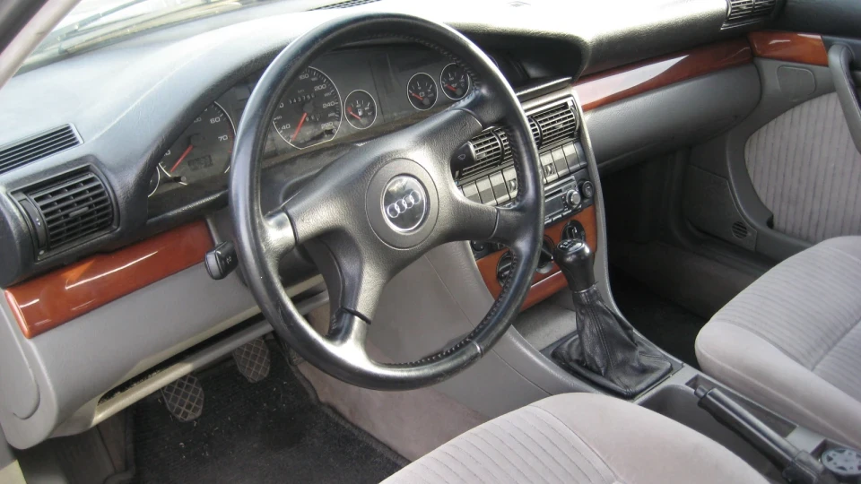 Audi 100 2.8 4