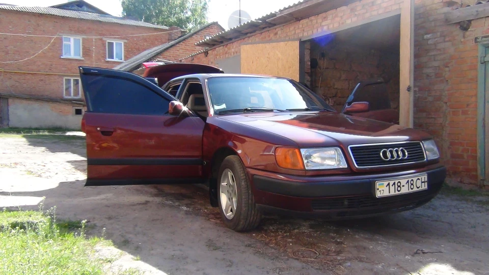 Audi 100 2.8е 4