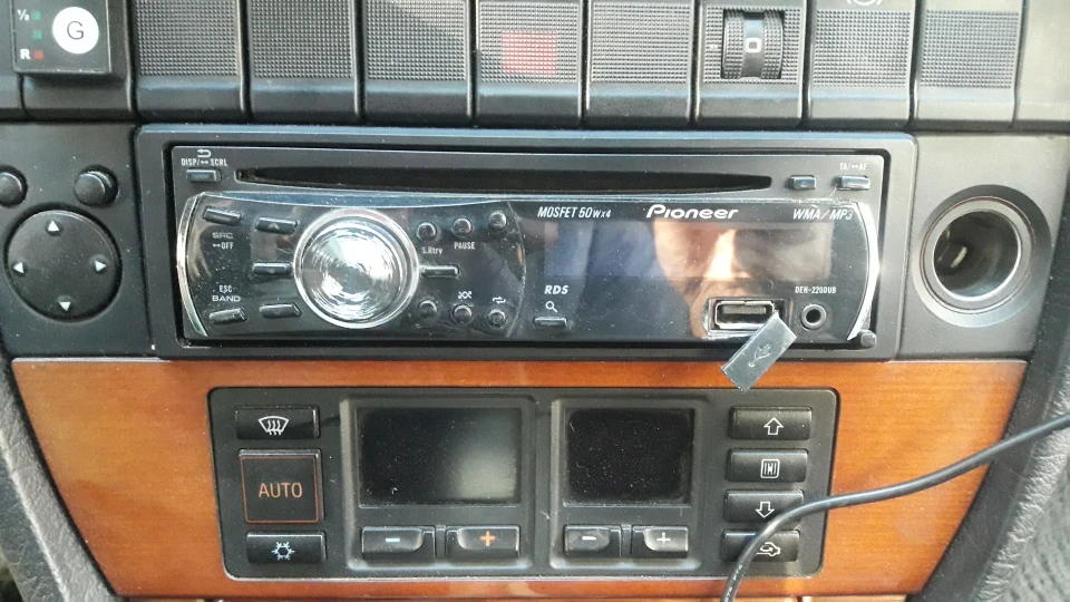 Audi 100 2.8E 5