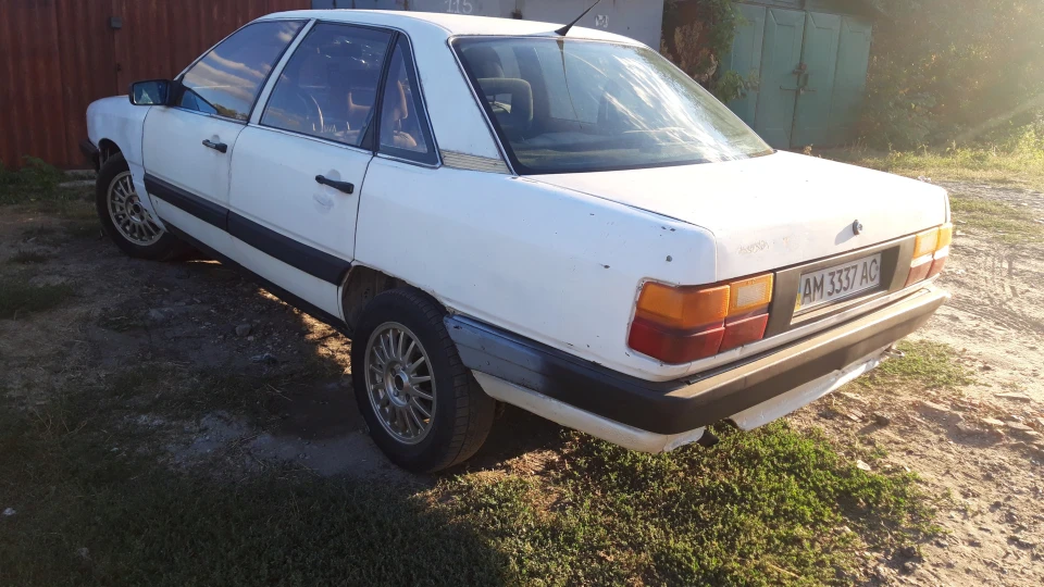 Audi 100 /44 2,3 Quattro 5