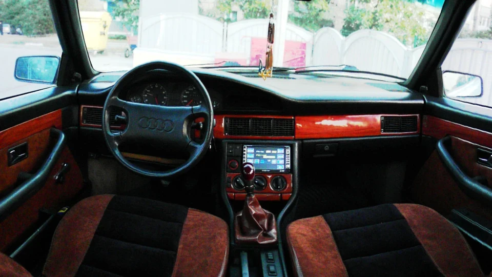 Audi 100 44 CLASSIC 2