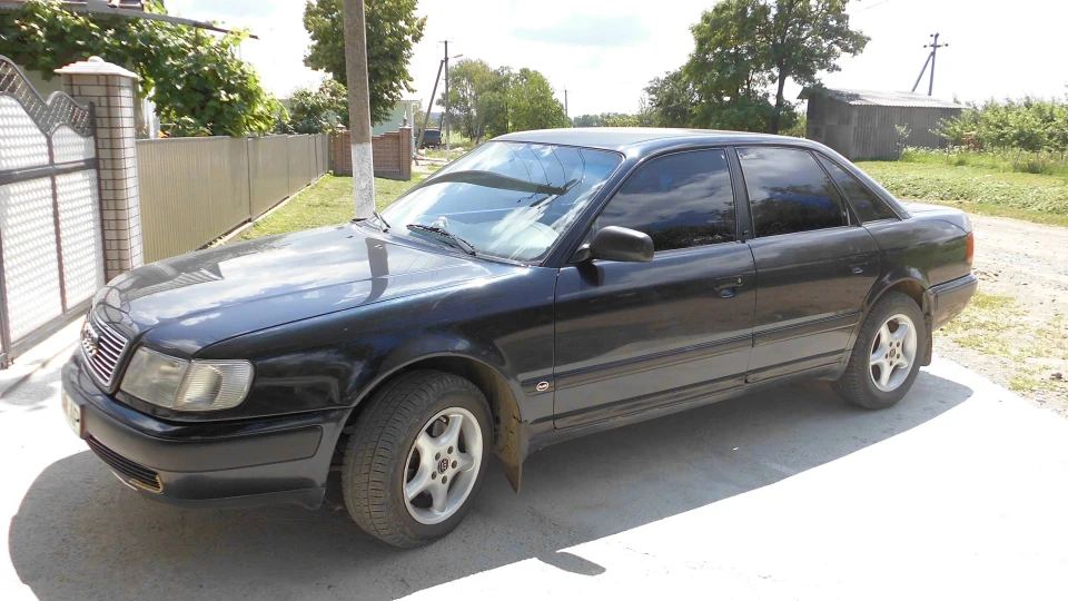 Audi 100 (4A, C4) 2.6 V6 2