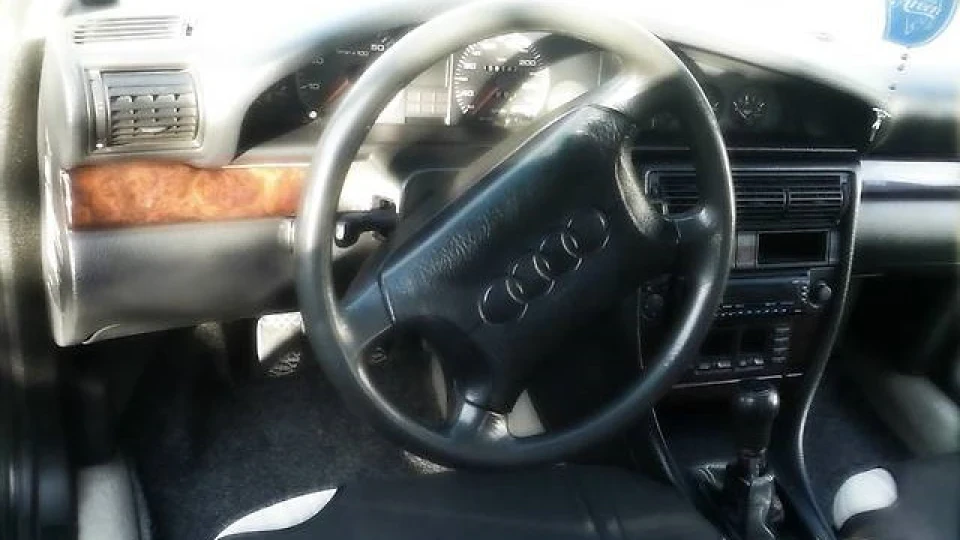 Audi 100 (4A, C4) 2.6 V6 5