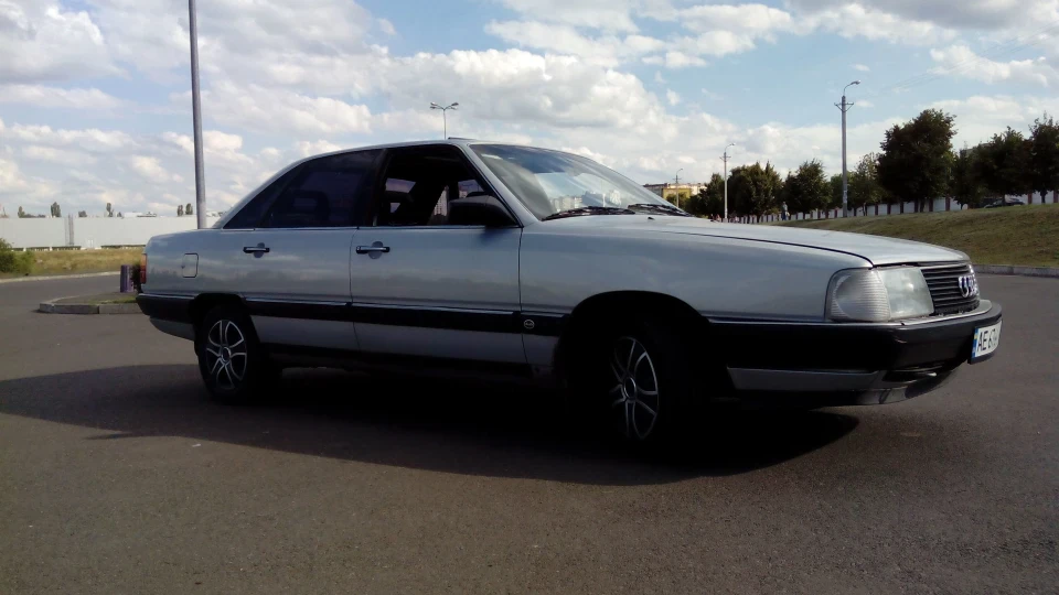 Audi 100 Анжела Олегівна 3