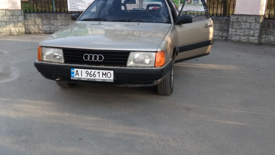 Audi 100 Audi 100 c3 2