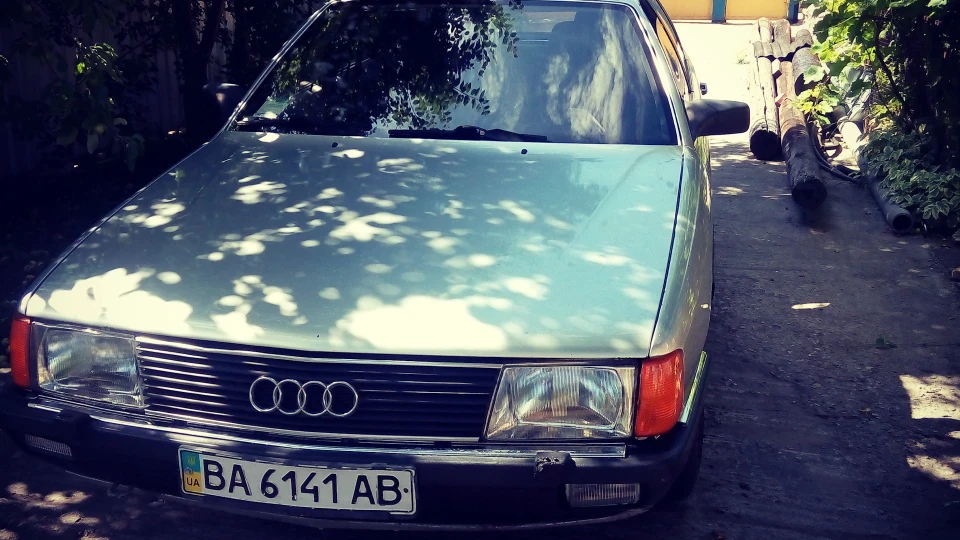 Audi 100 Авдотья 2.2 4