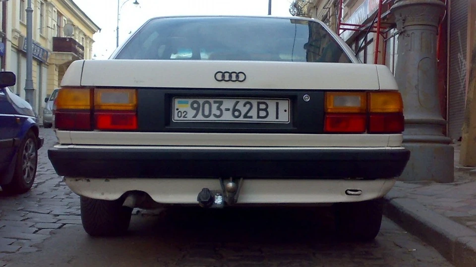 Audi 100 Білий кінь 2
