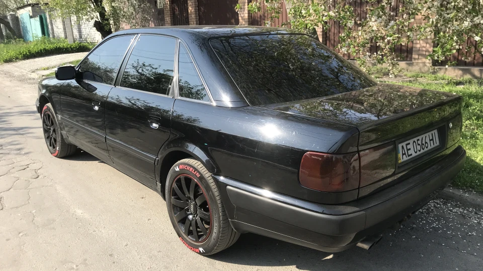 Audi 100 Black 3