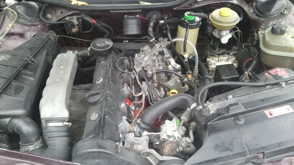 Audi 100 велика красива машина 5