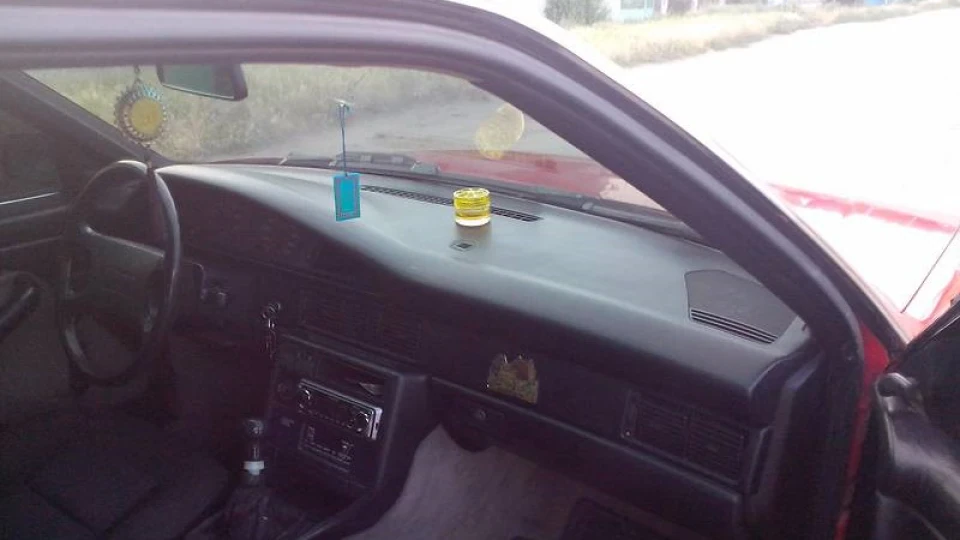 Audi 100 (C3) Двигун NF 2.3 E 4