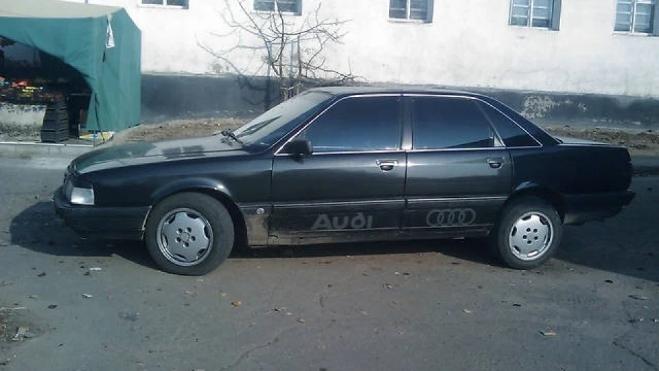 Audi 100 Чорний 2.3 NF 2