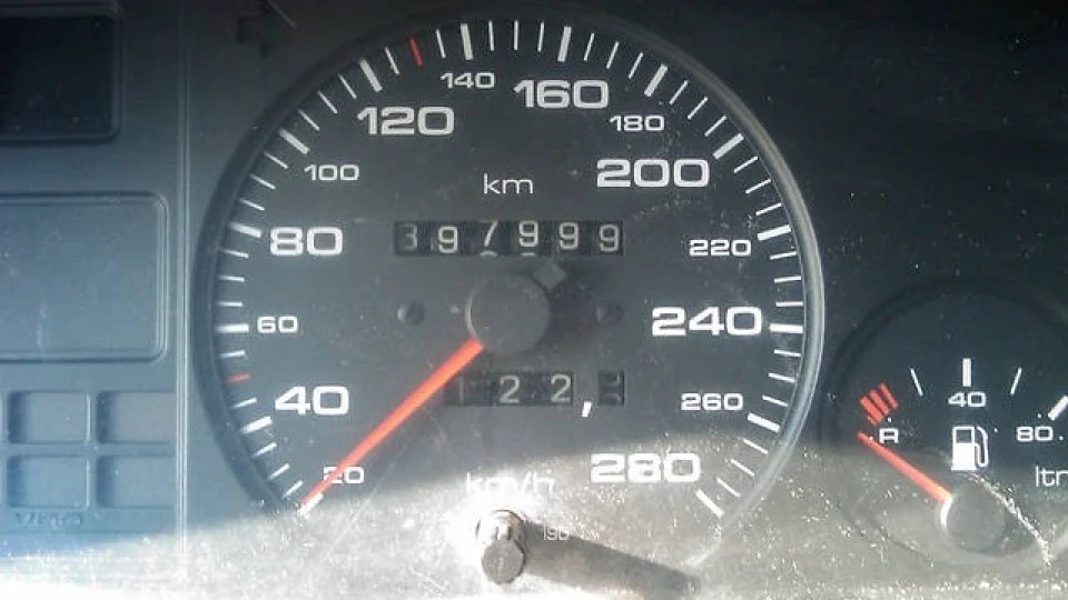 Audi 100 Чорний 2.3 NF 4