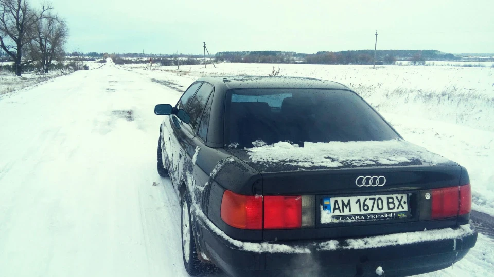 Audi 100 Чорний корабель 2