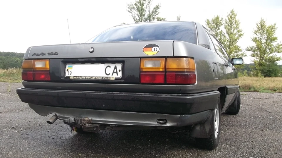 Audi 100 Frau 4