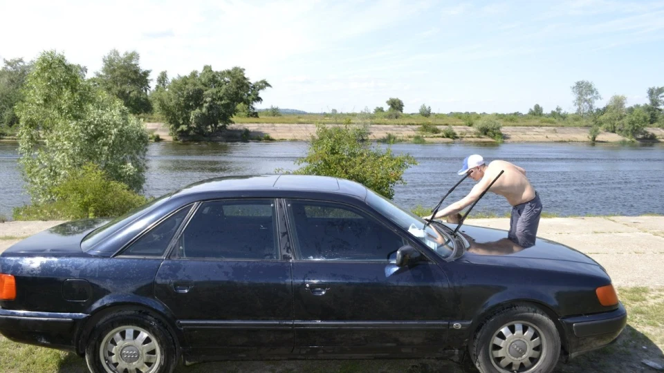 Audi 100 Girlfriend 5