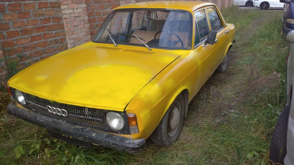 Audi 100 LS