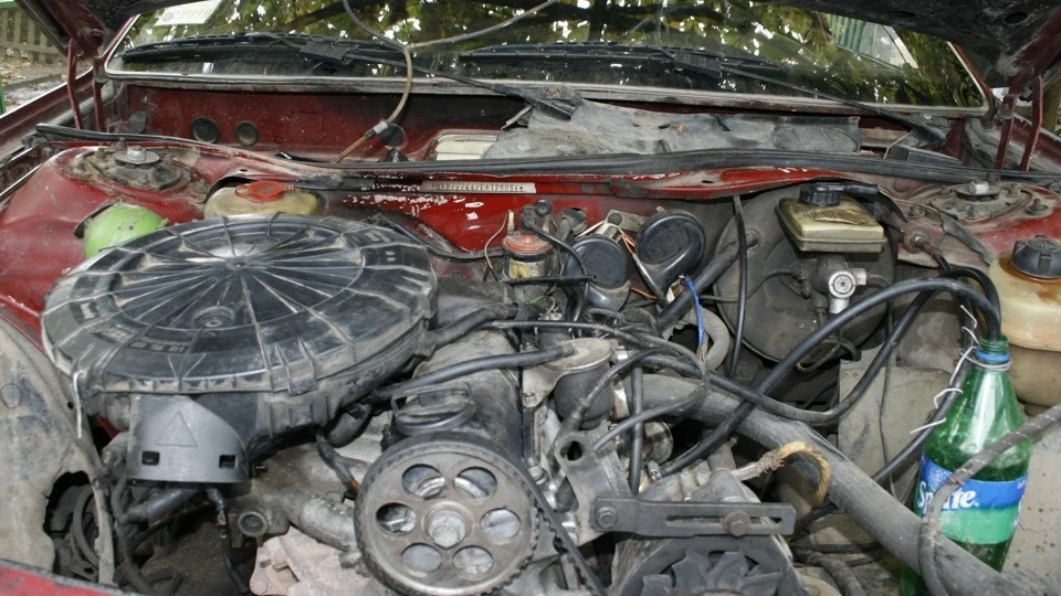 Audi 100 Невбиваємо танк