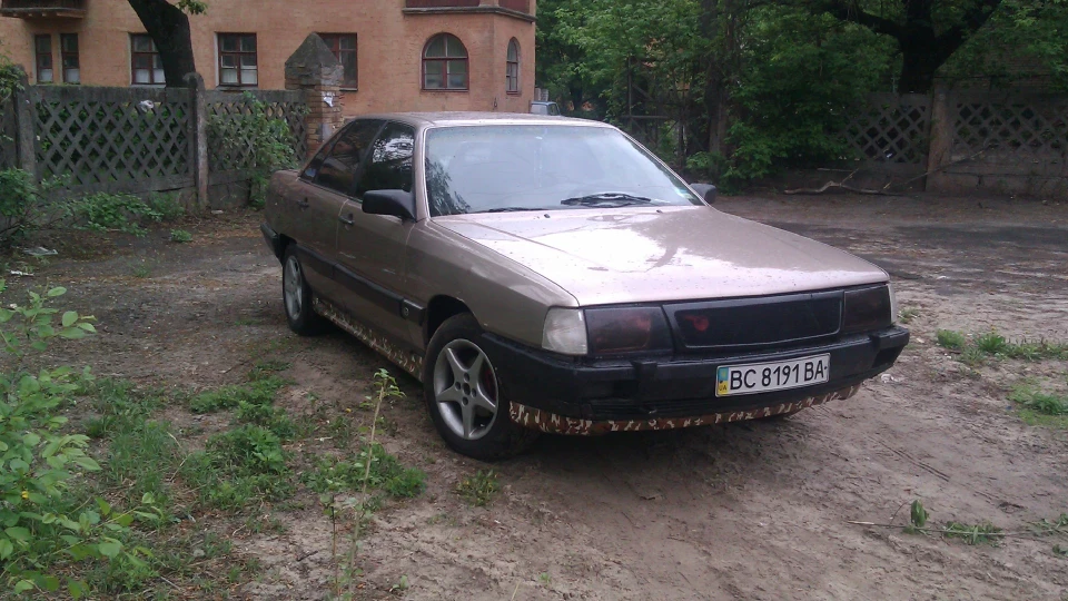 Audi 100 Партизанка Аварійного 4