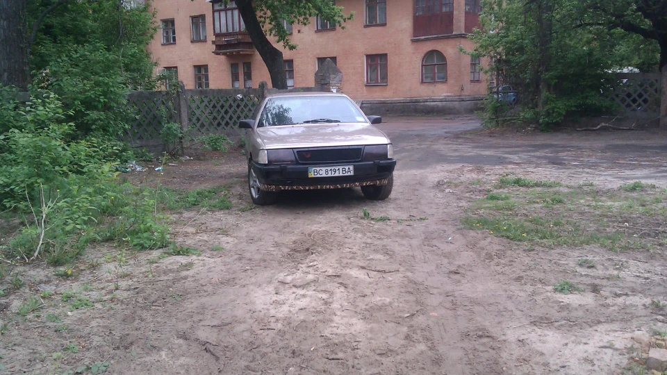 Audi 100 Партизанка Аварійного 5