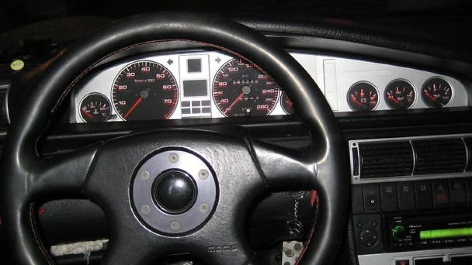 Audi 100 Qvattro BLACK 2