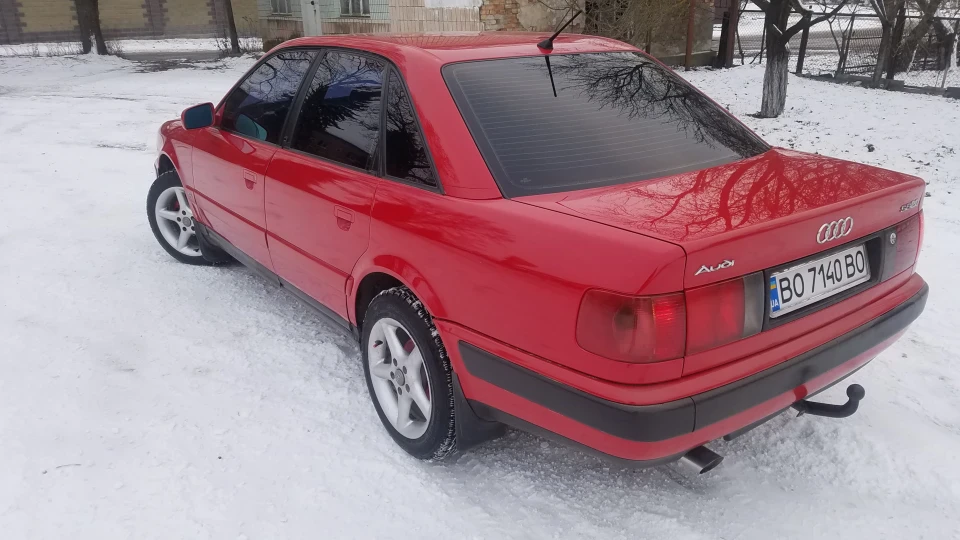 Audi 100 Red 2.0 4