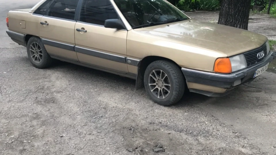 Audi 100 С3 2.3