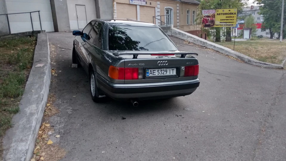 Audi 100 С4, 2.3E, мокрий асфальт 2