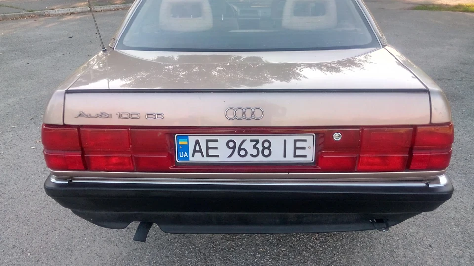 Audi 100 сірий металік 5