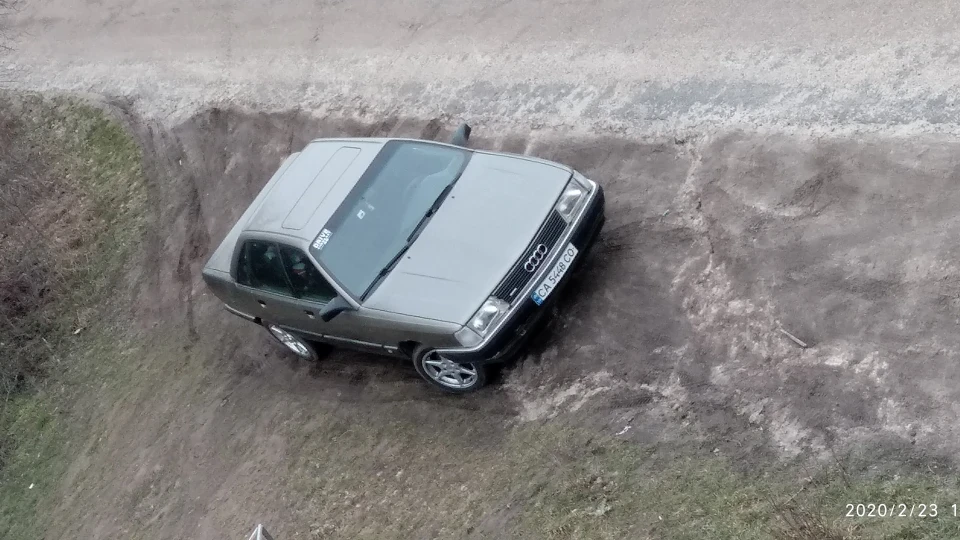 Seryy Quattro 4
