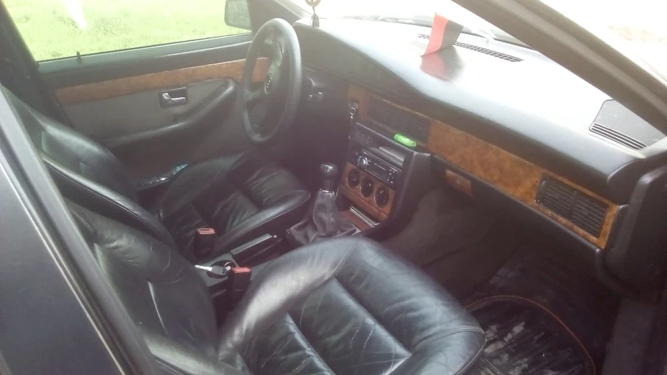 Audi 100 стигла вишня 4