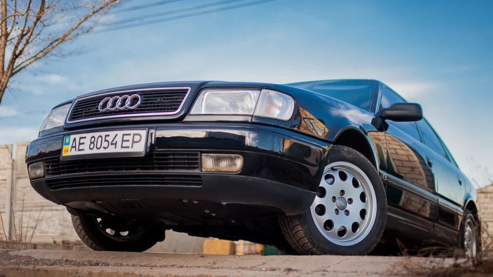 Audi 100 V6 2,6 AT чорна киса 4