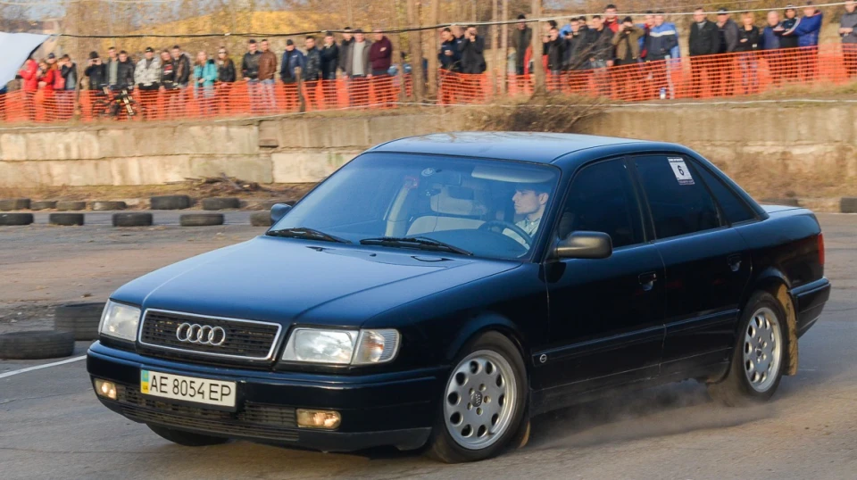 Audi 100 V6 2,6 AT чорна киса 5