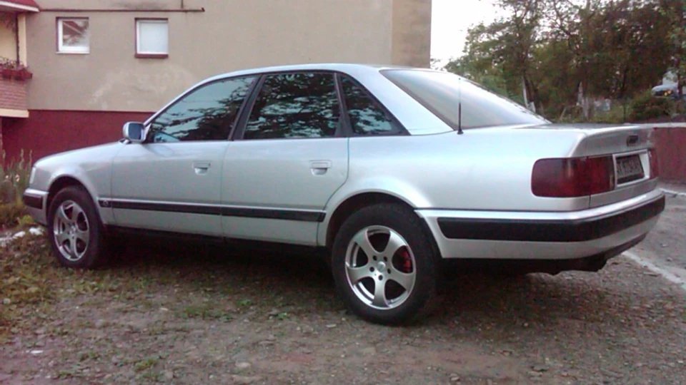 Audi 100 всюдихід ) 5