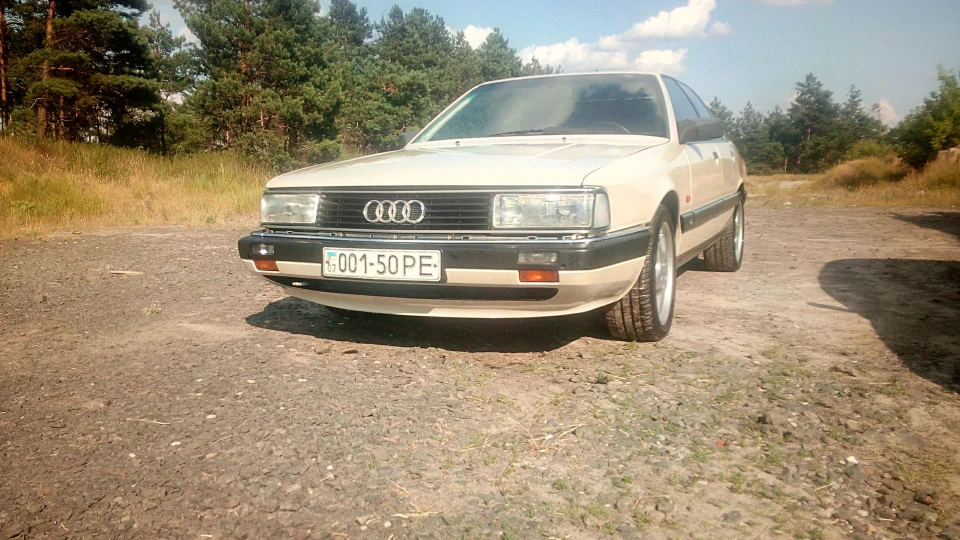 Audi 200