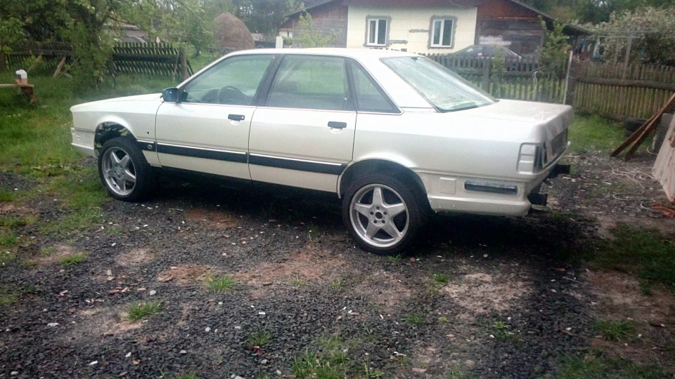 Audi 200 4