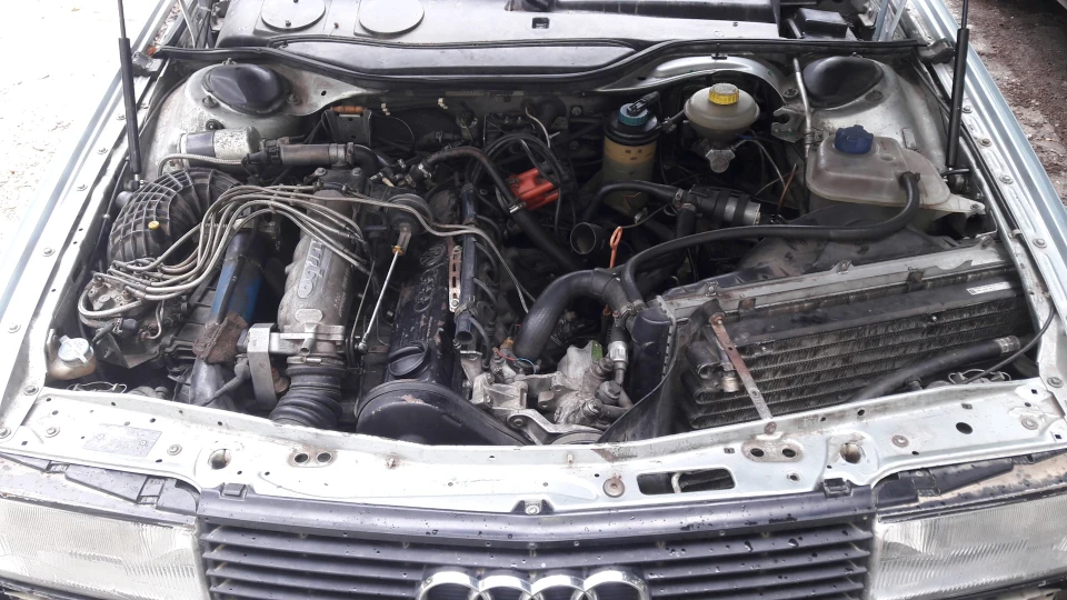 Audi 200 2.2 1B 10v T & Q ЛЕСЯ 2