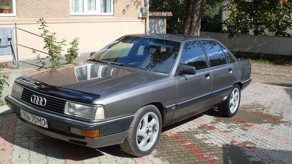 Audi 200 2.2 бтр 2