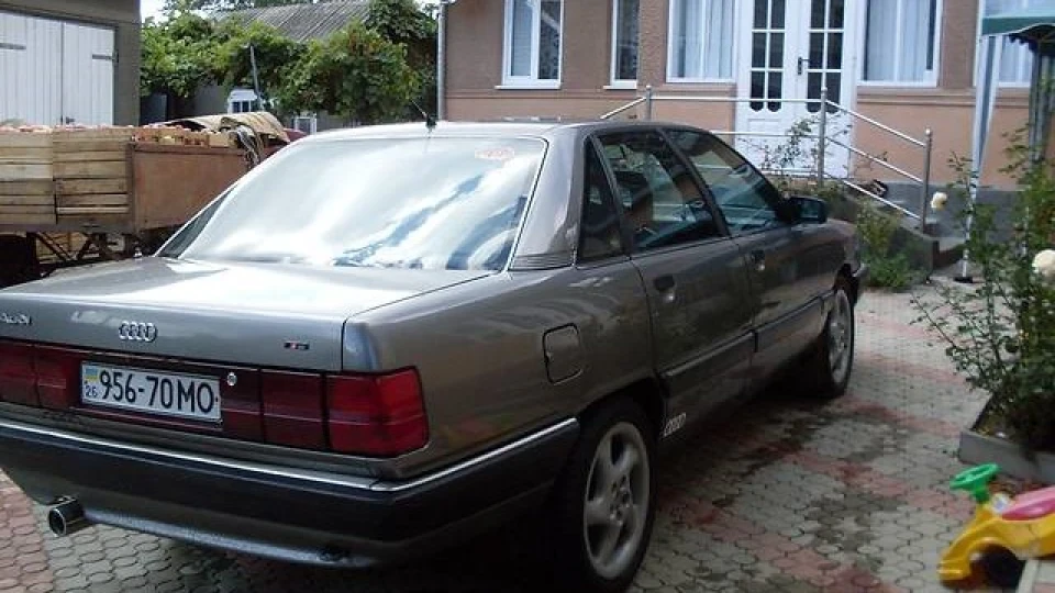 Audi 200 2.2 бтр 4