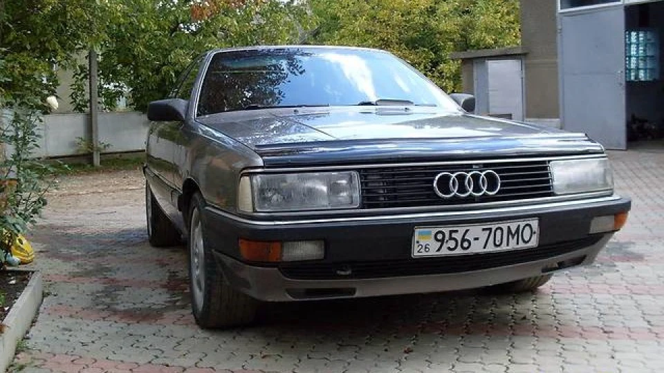 Audi 200 2.2 бтр 5