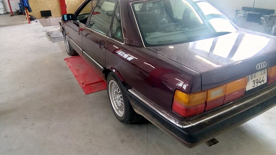 Audi 200 Гранат 4