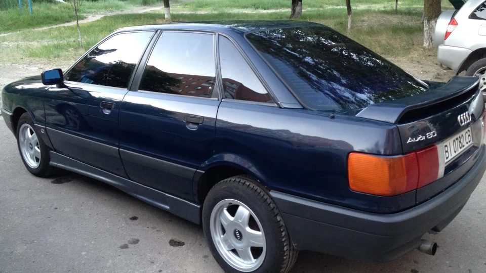 Audi 80
