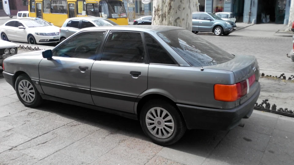 Audi 80 2