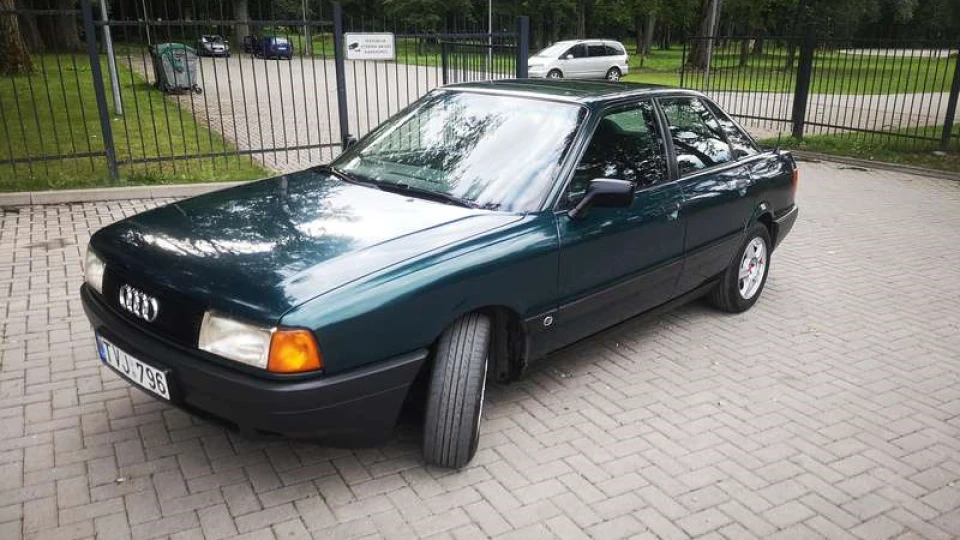 Audi 80 1.6 карб.